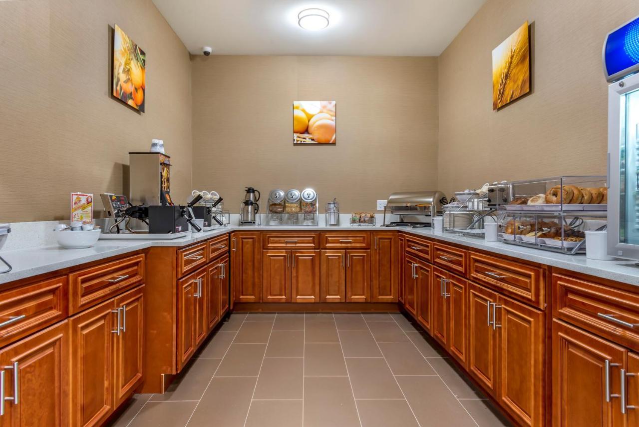 Brewster Comfort Inn מראה חיצוני תמונה